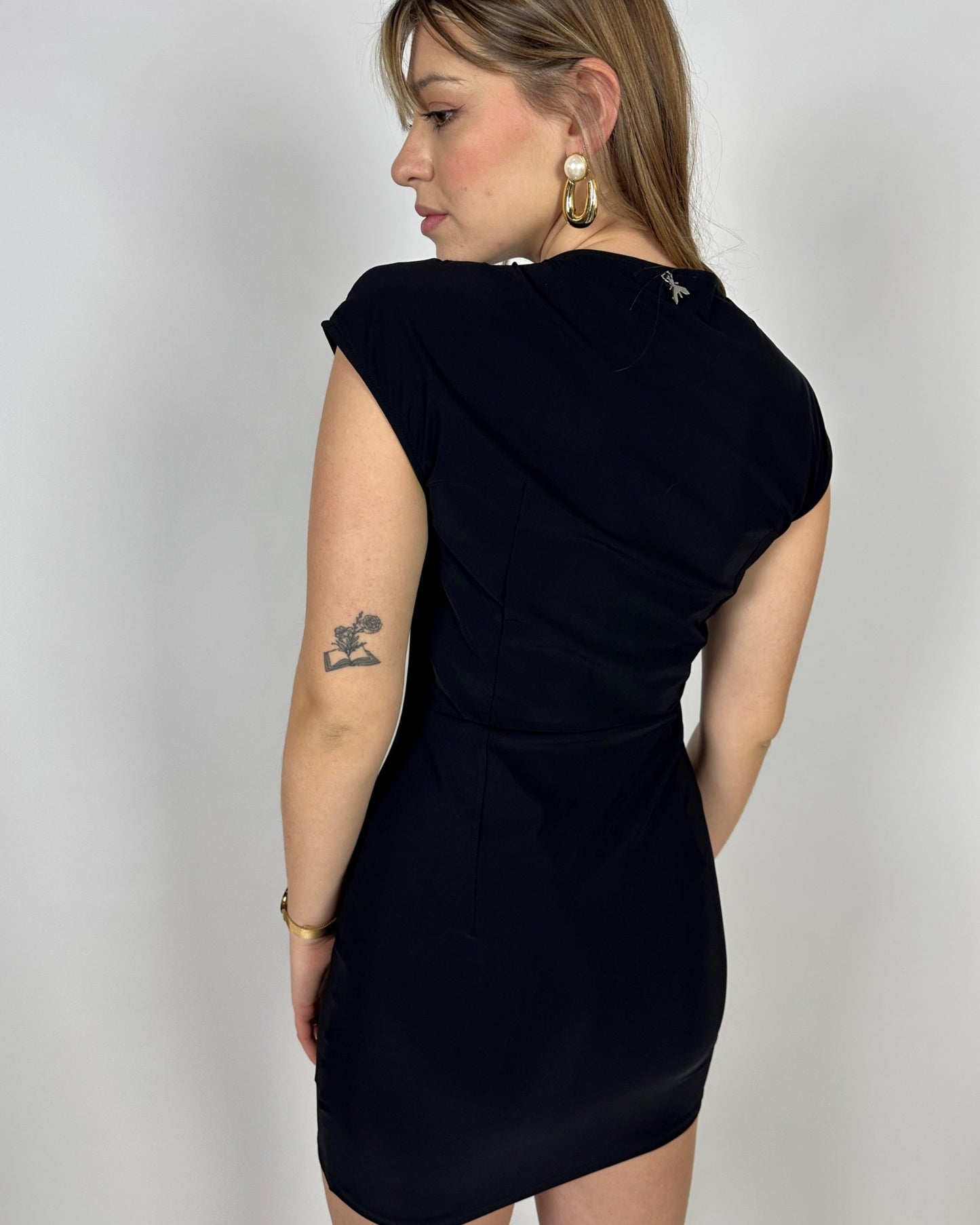 Abito mini con dettaglio Piercing Nero