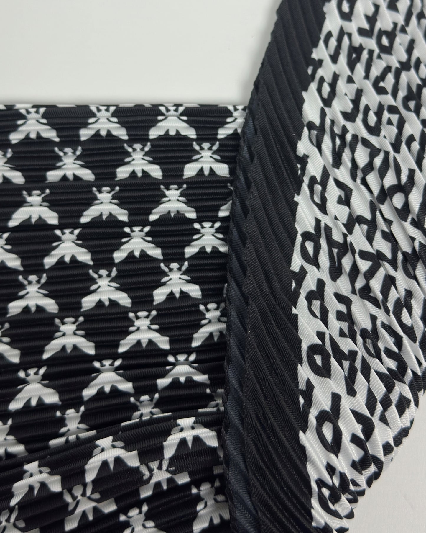 Foulard Bianco e Nero